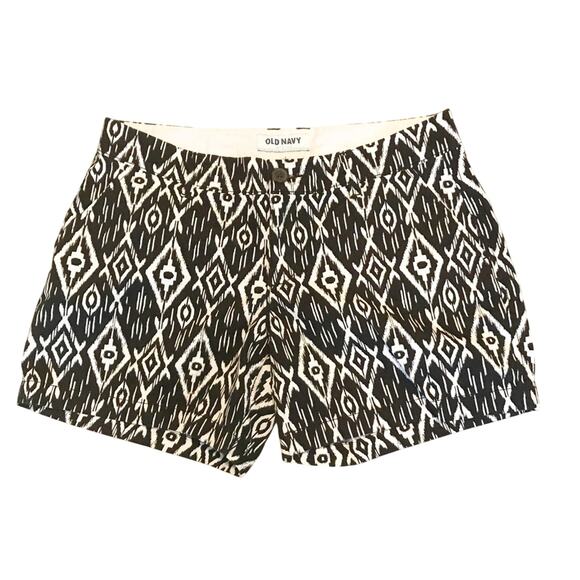 Old Navy Pants - Old navy tribal 5 inch shorts size 6